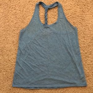 GapFit breathe air twisted tank top (size small)